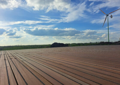 Plaatsen van vlonder met antislip mini-strips